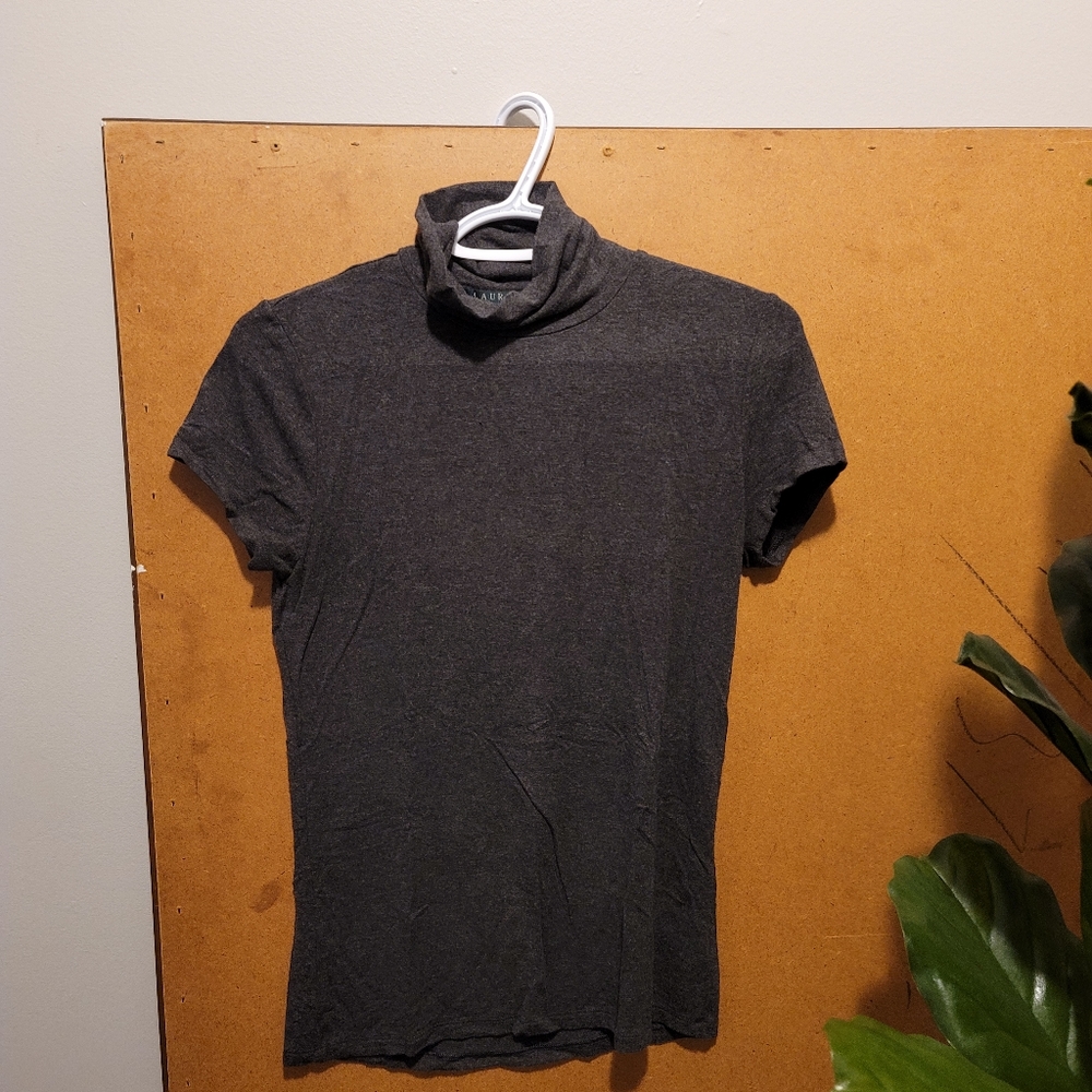 Short sleeve turtleneck